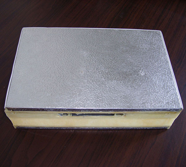 Cold Storage Slabs: Embossed Aluminium Prefabricated Insulated Cold Room Sandwich Panel