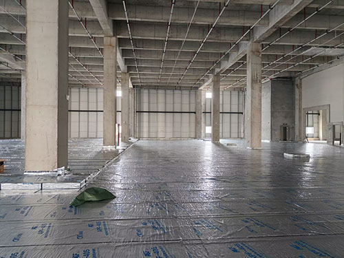 Walk-in Cold Room Floor Insulation Treatment: SBS Vapour Barrier Paper to Prevent Vapour Penetration into Cold Storage Floor Board